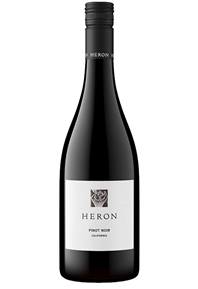 Pinot Noir 2022 Bottle Shot